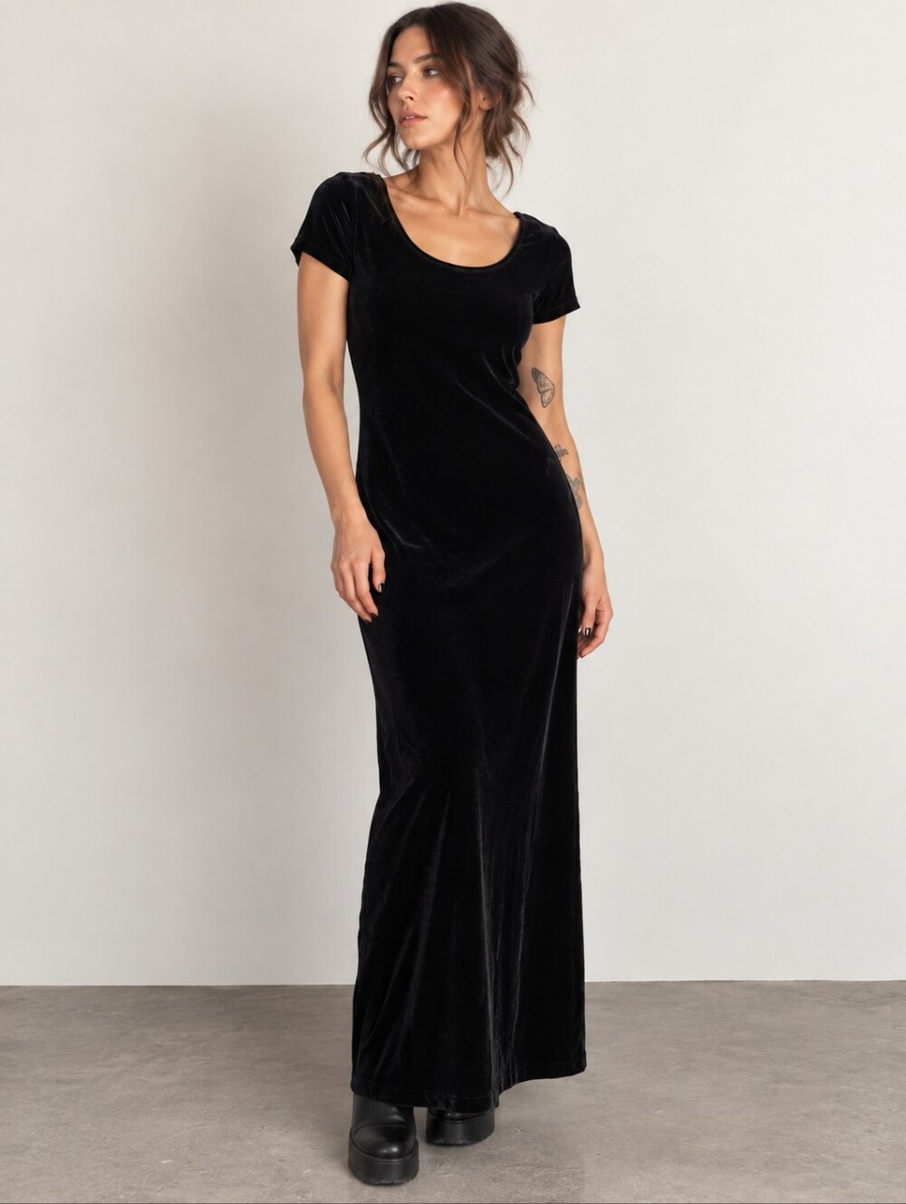 ๐ค Vintage Velvet short sleeve maxi dress